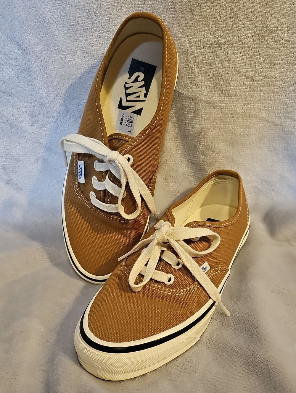 Vans Menโs Authentic Canvas Sneaker in Brown